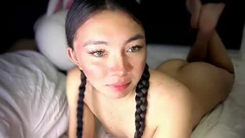 Yeng online show from 02/28/26, 07:04