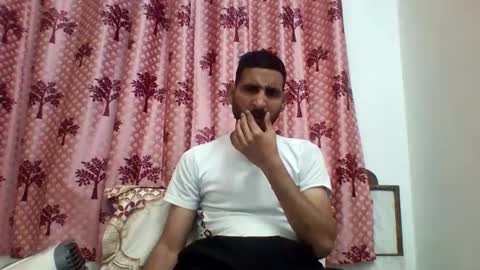 akash online show from 02/05/25, 09:57