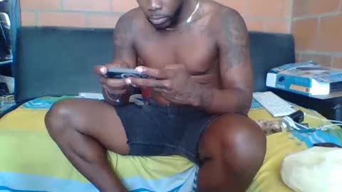 Snapshot of bigcocknigga25 chatting on 04/13/26, 05:40 alexis online show from 04/13/26, 05:40