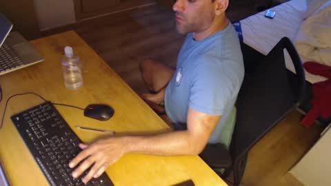 Snapshot of bigcok35spain chatting on 04/16/26, 06:41 bigcok35spain online show from 04/16/26, 06:41