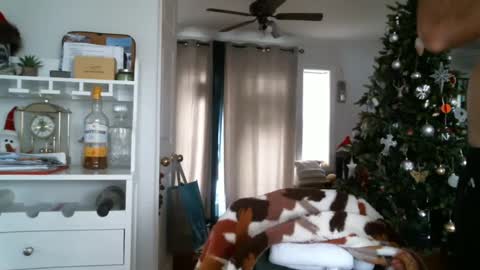 Snapshot of bigcumcanada chatting on 01/01/25, 07:53 bg online show from 01/01/25, 07:53