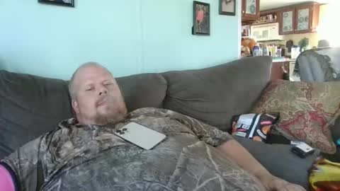 Snapshot of bigcummer4u803 chatting on 02/04/25, 04:08 Tiny online show from 02/04/25, 04:08