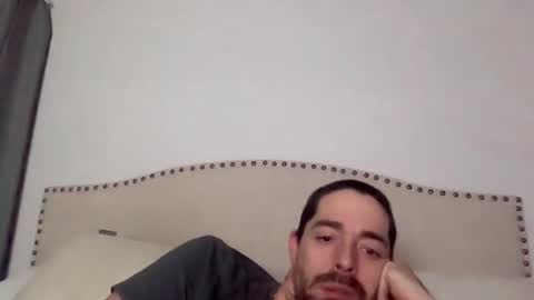 Snapshot of bigdaddy75333 chatting on 12/15/25, 01:32 bigdaddy75333 online show from 12/15/25, 01:32