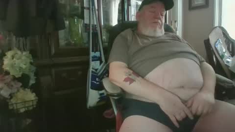 Snapshot of bigdaddybear1244 chatting on 02/21/26, 05:25 BigDaddyBear online show from 02/21/26, 05:25