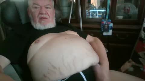 Snapshot of bigdaddybear1244 chatting on 06/14/26, 04:42 BigDaddyBear online show from 06/14/26, 04:42