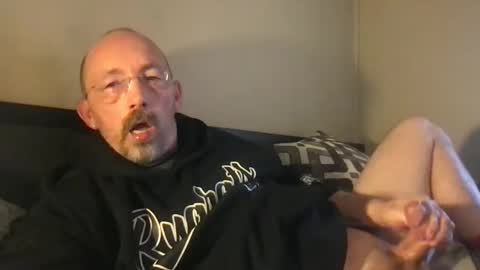 Snapshot of bigdaddydelight chatting on 03/04/25, 07:01 bigdaddydelight online show from 03/04/25, 07:01