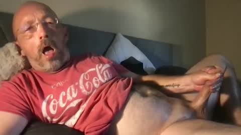 Snapshot of bigdaddydelight chatting on 09/18/25, 06:32 bigdaddydelight online show from 09/18/25, 06:32