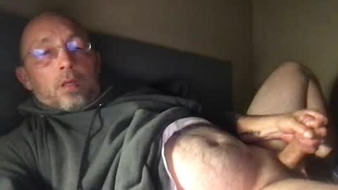 Snapshot of bigdaddydelight chatting on 10/26/25, 05:46 bigdaddydelight online show from 10/26/25, 05:46