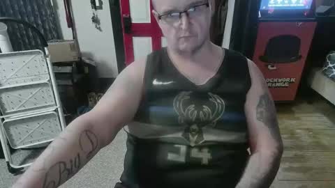 Snapshot of bigdbrillion chatting on 02/20/26, 07:54 Darryl online show from 02/20/26, 07:54