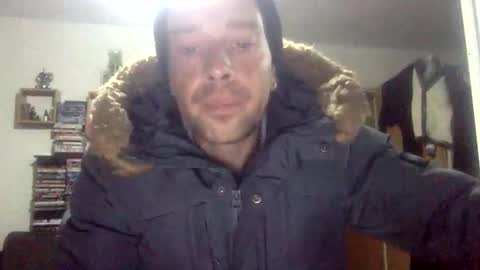 Snapshot of bigdickdangles472924 chatting on 11/15/25, 06:04 bigdickdangles472924 online show from 11/15/25, 06:04