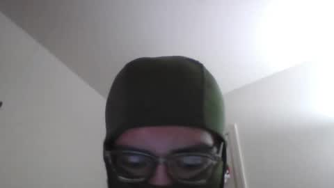 Snapshot of bigdickjojo17 chatting on 04/21/26, 06:34 JOJO online show from 04/21/26, 06:34