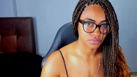 Latssha online show from 07/17/26, 12:17