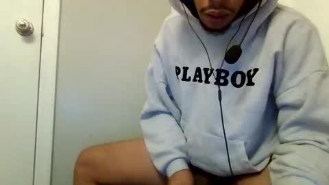 Snapshot of bigdickmarixxx chatting on 11/05/25, 04:23 bigdickmarixxx online show from 11/05/25, 04:23