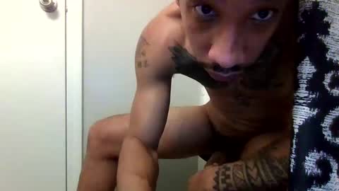 Snapshot of bigdickmarixxx chatting on 11/23/25, 11:04 bigdickmarixxx online show from 11/23/25, 11:04