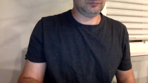 Snapshot of bigdickshowoff9877 chatting on 06/22/26, 05:26 Bigdickshowoff9877 online show from 06/22/26, 05:26