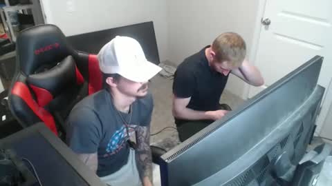 Snapshot of bigdickwolfey chatting on 12/05/25, 01:14 Big Dick Wolfe online show from 12/05/25, 01:14