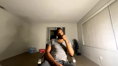 Snapshot of bigdinca chatting on 04/27/26, 11:30 bigdinca online show from 04/27/26, 11:30