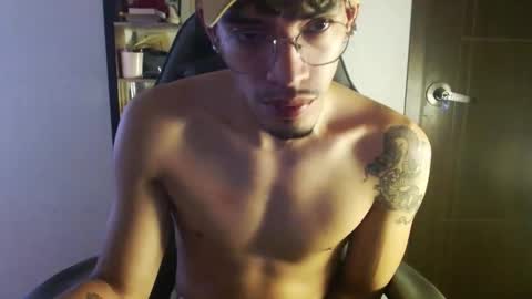 Snapshot of bigdragonboy chatting on 04/23/26, 03:47 BigDragonBoy online show from 04/23/26, 03:47