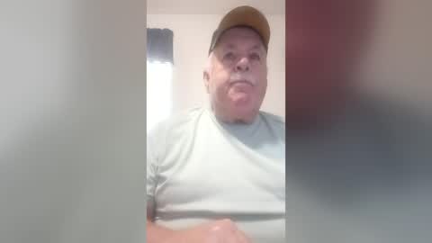 Snapshot of bigeoo76 chatting on 07/12/26, 08:22 bigeoo76 online show from 07/12/26, 08:22