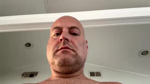 Snapshot of bigfly35 chatting on 10/09/25, 12:03 bigfly35 online show from 10/09/25, 12:03