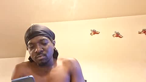 Snapshot of biggbic36 chatting on 04/26/26, 02:53 biggbic36 online show from 04/26/26, 02:53