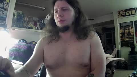 biggerisbetter21 online show from 01/21/25, 05:38