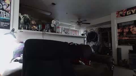 biggerisbetter21 online show from 09/30/25, 10:48