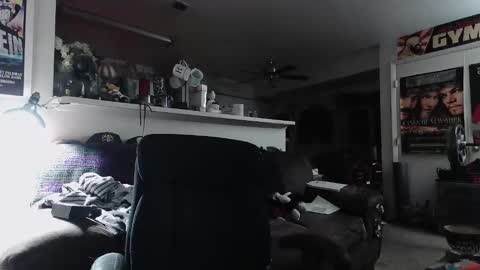 biggerisbetter21 online show from 10/02/25, 07:59