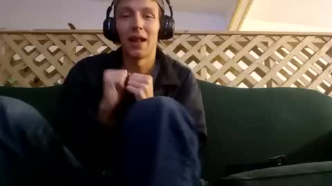 Snapshot of biggestboiiii chatting on 01/24/25, 07:41 biggestboiiii online show from 01/24/25, 07:41