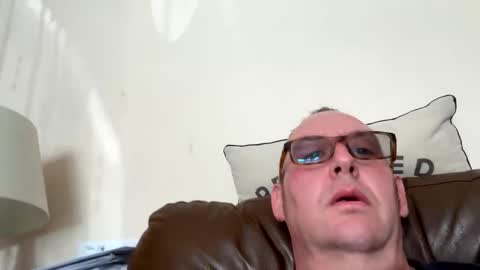 Snapshot of biggloves4bighands chatting on 09/13/25, 11:10 biggloves4bighands online show from 09/13/25, 11:10