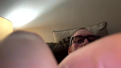 Snapshot of biggloves4bighands chatting on 10/18/25, 10:21 biggloves4bighands online show from 10/18/25, 10:21