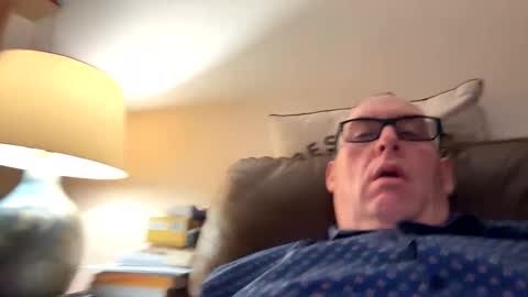 Snapshot of biggloves4bighands chatting on 11/01/25, 12:23 biggloves4bighands online show from 11/01/25, 12:23