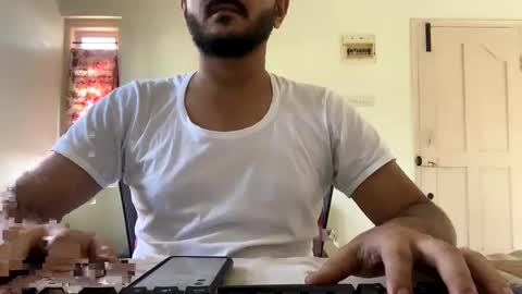 bighandsomesatisfy online show from 01/03/25, 08:00