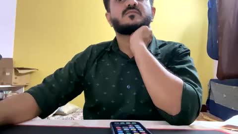 Snapshot of bighandsomesatisfy chatting on 03/18/26, 07:39 bighandsomesatisfy online show from 03/18/26, 07:39