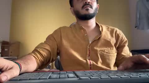 Snapshot of bighandsomesatisfy chatting on 04/10/26, 12:10 bighandsomesatisfy online show from 04/10/26, 12:10