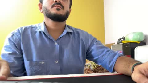 Snapshot of bighandsomesatisfy chatting on 04/20/26, 12:30 bighandsomesatisfy online show from 04/20/26, 12:30