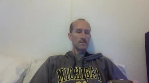 Snapshot of bighugemouthful chatting on 11/03/25, 09:48 Chaz online show from 11/03/25, 09:48