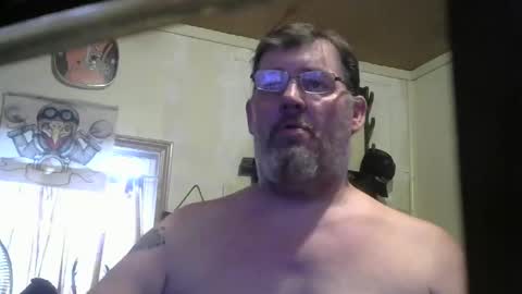 Snapshot of bigjohn41000 chatting on 05/18/26, 10:04 bigjohn41000 online show from 05/18/26, 10:04