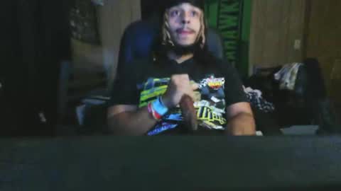 Snapshot of biglightskinbbcc chatting on 03/15/26, 04:07 bbcsexy online show from 03/15/26, 04:07