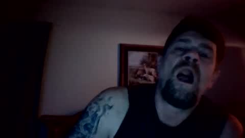 Snapshot of bigload1972 chatting on 01/19/25, 04:22 bigload1972 online show from 01/19/25, 04:22