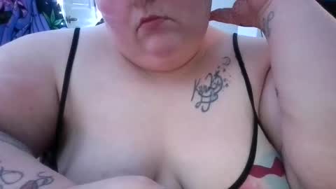 Snapshot of bigmama91 chatting on 10/30/25, 12:17 bigmama91 online show from 10/30/25, 12:17