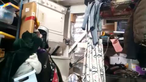 Snapshot of bigmanaround9 chatting on 11/03/25, 09:05 bigmanaround9 online show from 11/03/25, 09:05