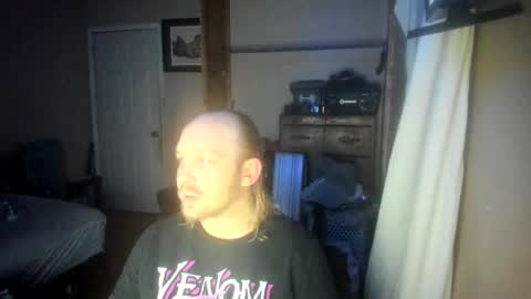 Snapshot of bigmike20129020 chatting on 01/17/25, 04:28 bigmike20129020 online show from 01/17/25, 04:28