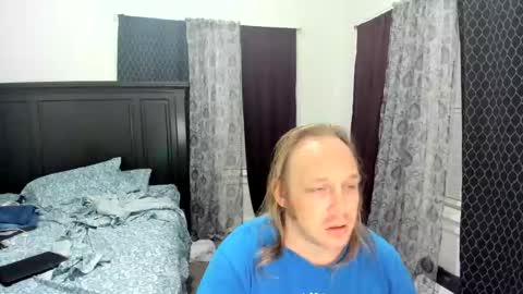 Snapshot of bigmike20129020 chatting on 10/17/25, 08:50 bigmike20129020 online show from 10/17/25, 08:50