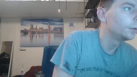 Snapshot of bigmike5702 chatting on 05/12/26, 03:42 casper617 online show from 05/12/26, 03:42