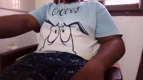 Snapshot of bignaturaldesi chatting on 12/14/25, 12:21 bignaturaldesi online show from 12/14/25, 12:21