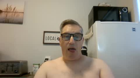 Snapshot of bignhard69_ chatting on 12/17/24, 09:16 Bignhard696 online show from 12/17/24, 09:16