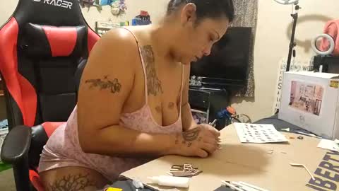 the Mini mami online show from 02/04/25, 10:43