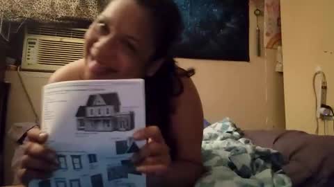 the Mini mami online show from 03/08/25, 10:54