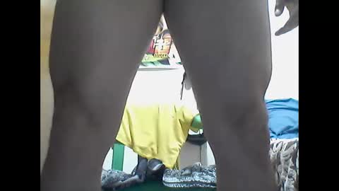 Snapshot of bigrande1 chatting on 11/17/25, 03:01 bigrande1 online show from 11/17/25, 03:01